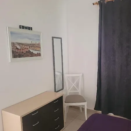Funcional En Residencial Con Piscina En Inmejorable Ubicacion En Centro De La Isla Apartamento *