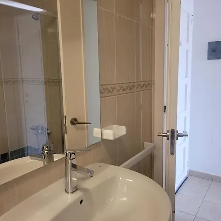 Apartamento Funcional En Residencial Con Piscina En Inmejorable Ubicacion En Centro De La Isla Caleta de Fuste